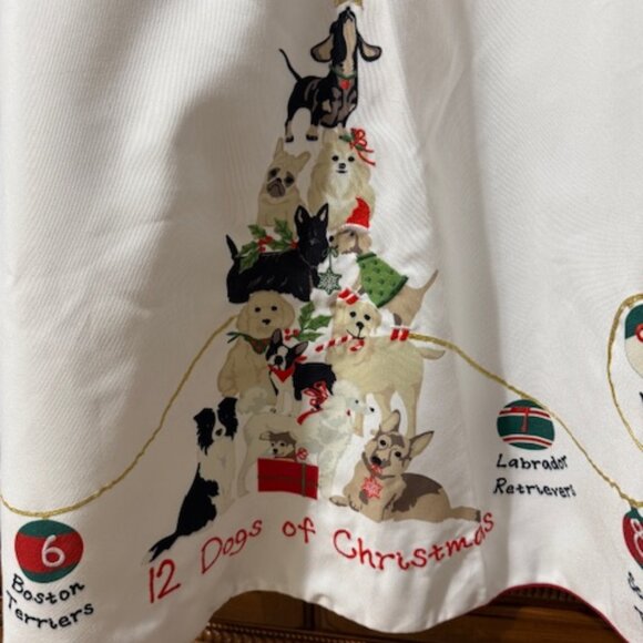Sleigh Hill Trading Co. 12 Dogs of Christmas Tree Skirt 54" Holiday - Picture 2 of 9